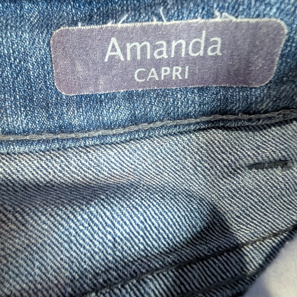 Blue Denim Jeans with Patterned Belt - Picture 5 of 12